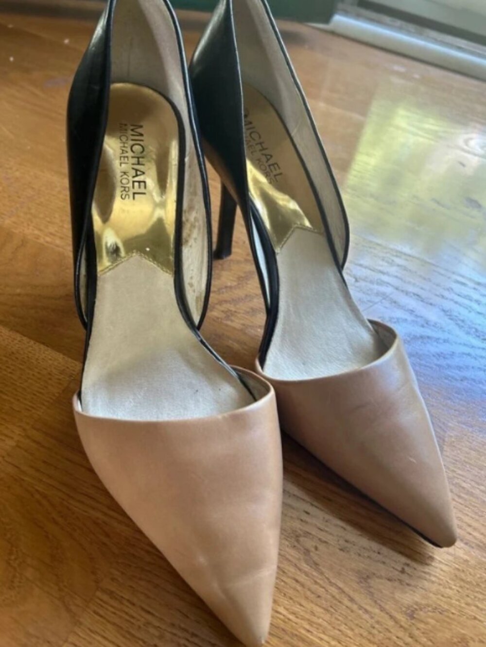Michael Kors Pointed-Toe Pumps – Size 9